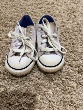 Converse Kids Low Top Sneakers in Light Pink and White